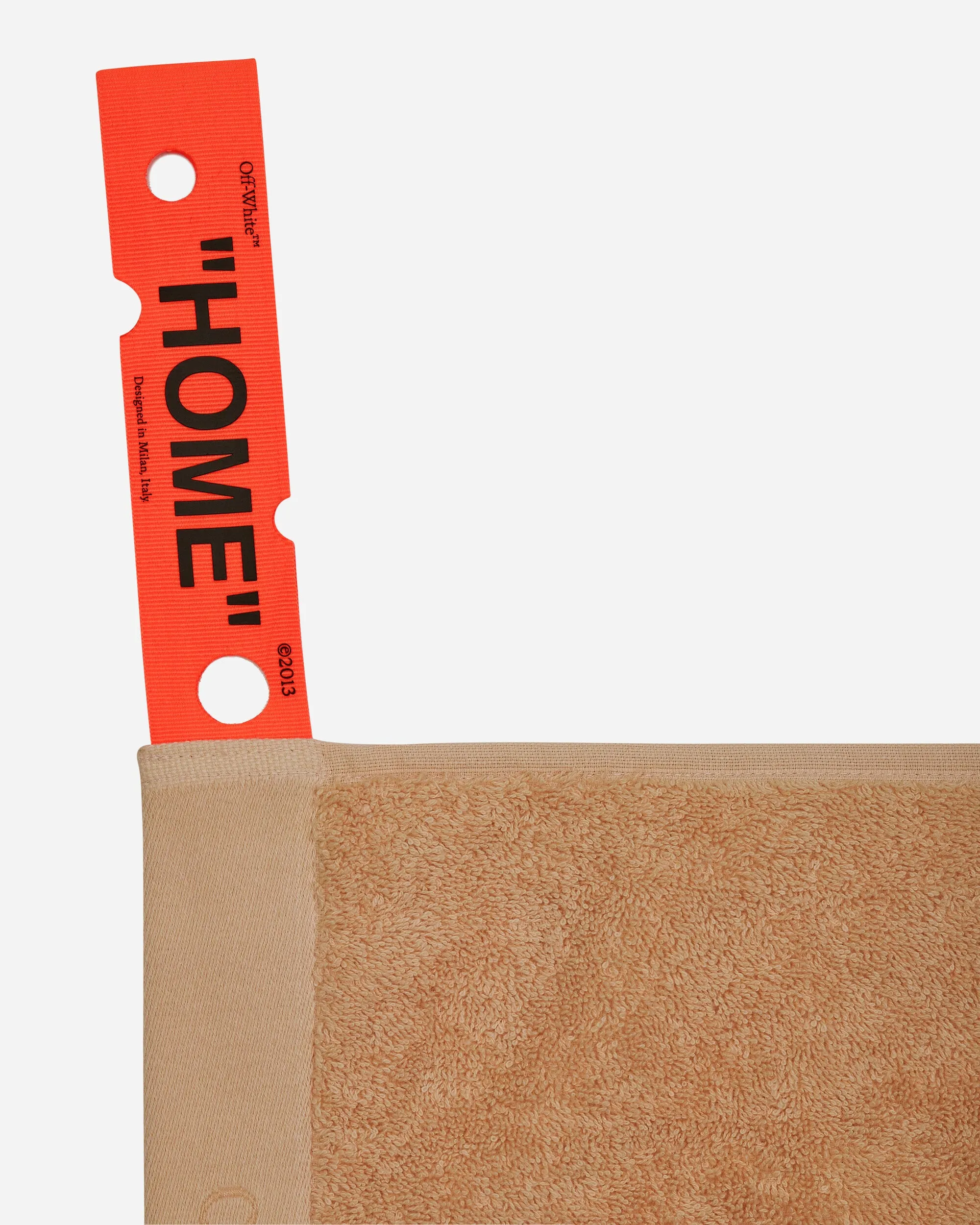 Bookish Shower Towel Beige